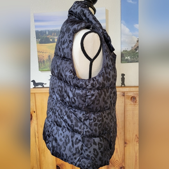Old Navy Puffer Vest - Picture 2 of 5